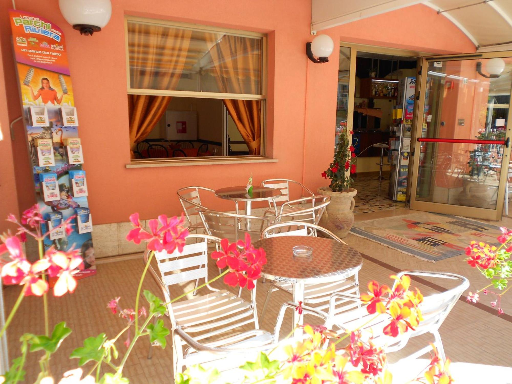 Hotel Ottavia Rimini Exterior foto